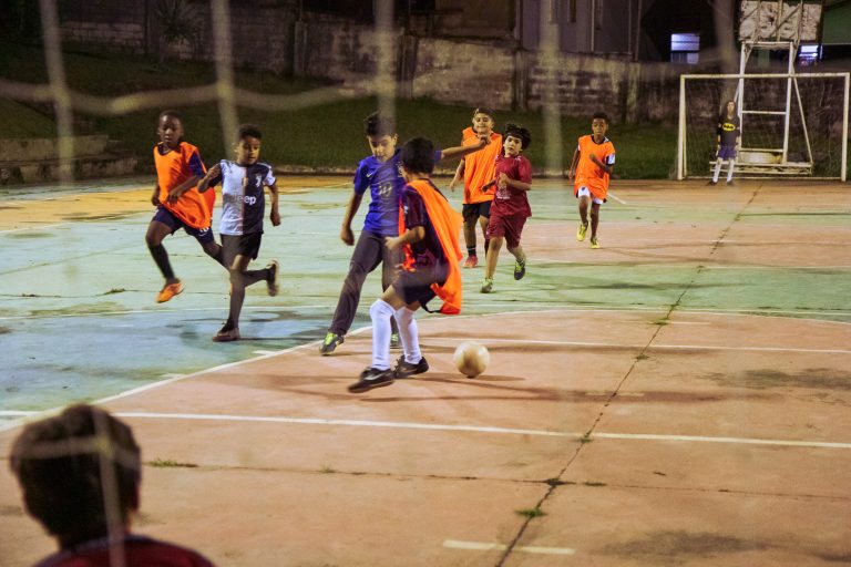 A IMPORTÂNCIA DA PRÁTICA DE ESPORTES PARA AS CRIANÇAS